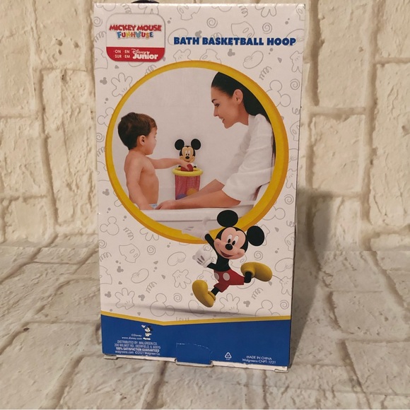 Disney Mickey Mouse Bath Basketball Hoop Suctions Bath Toy 3 Floating Balls. - Picture 3 of 5